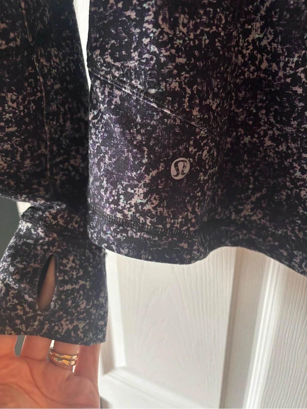 Lululemon Forme Jacket (Cuffins) Zip-Up. Size 8